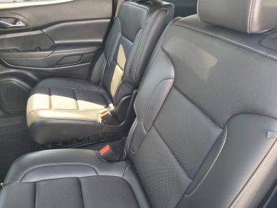 2022 GMC Acadia SLT