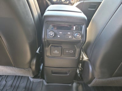 2022 GMC Acadia SLT