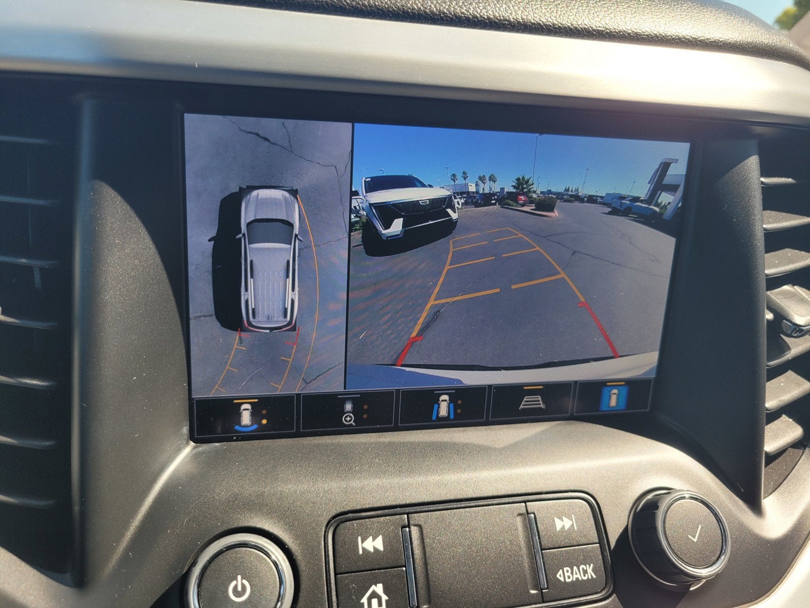 2022 GMC Acadia SLT