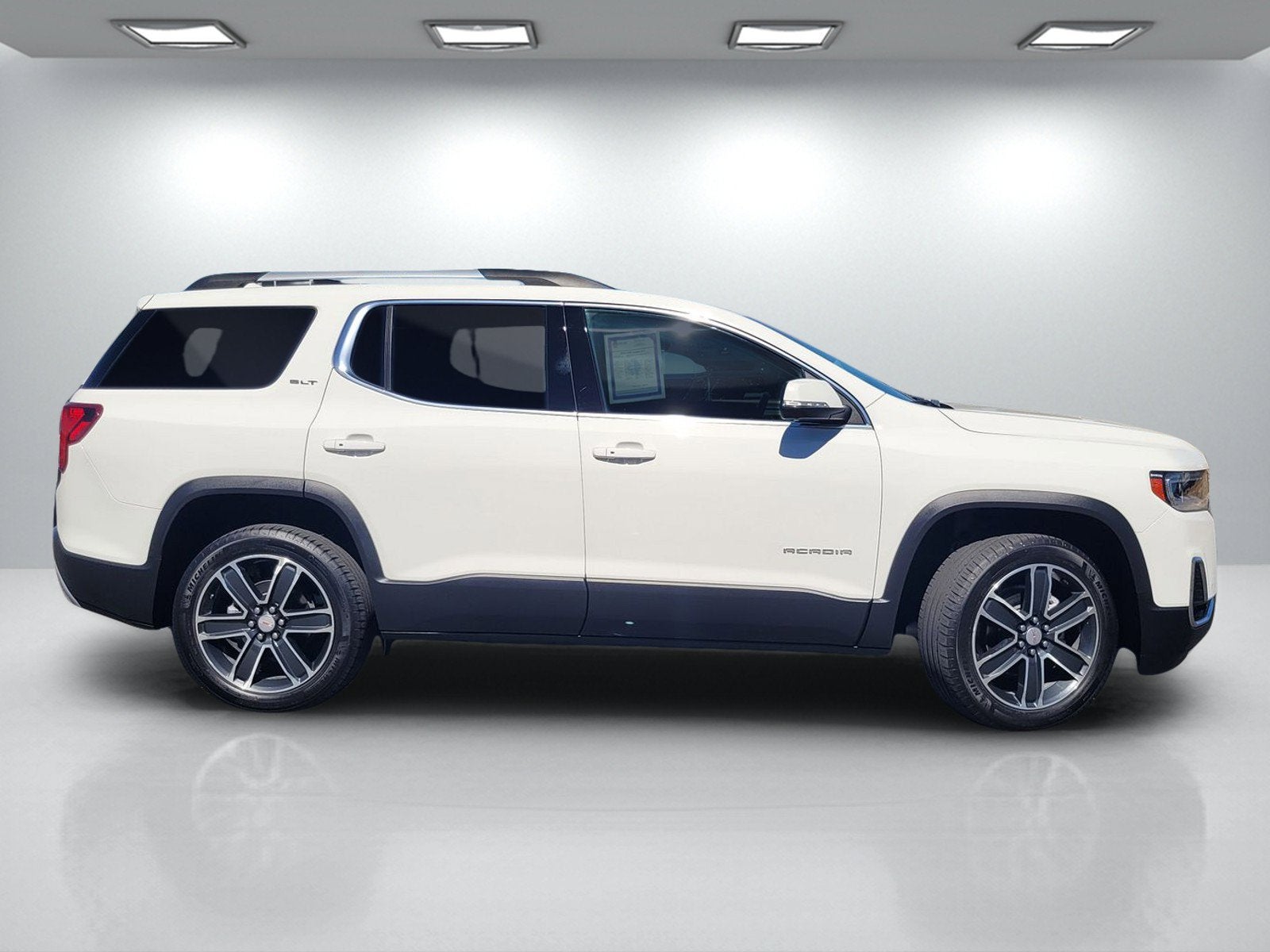 2022 GMC Acadia SLT