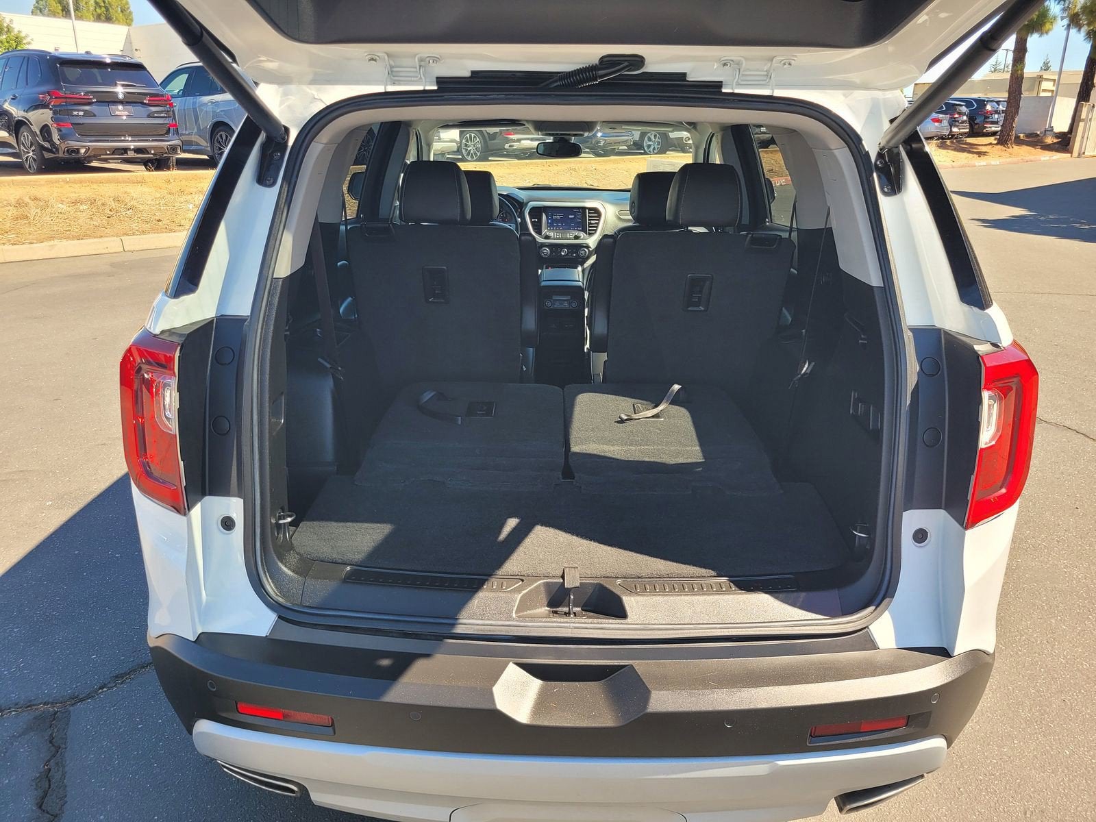 2022 GMC Acadia SLT