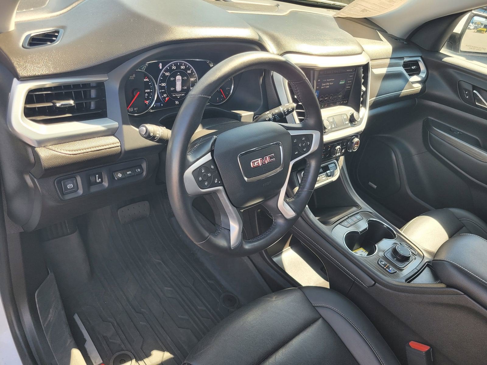 2022 GMC Acadia SLT