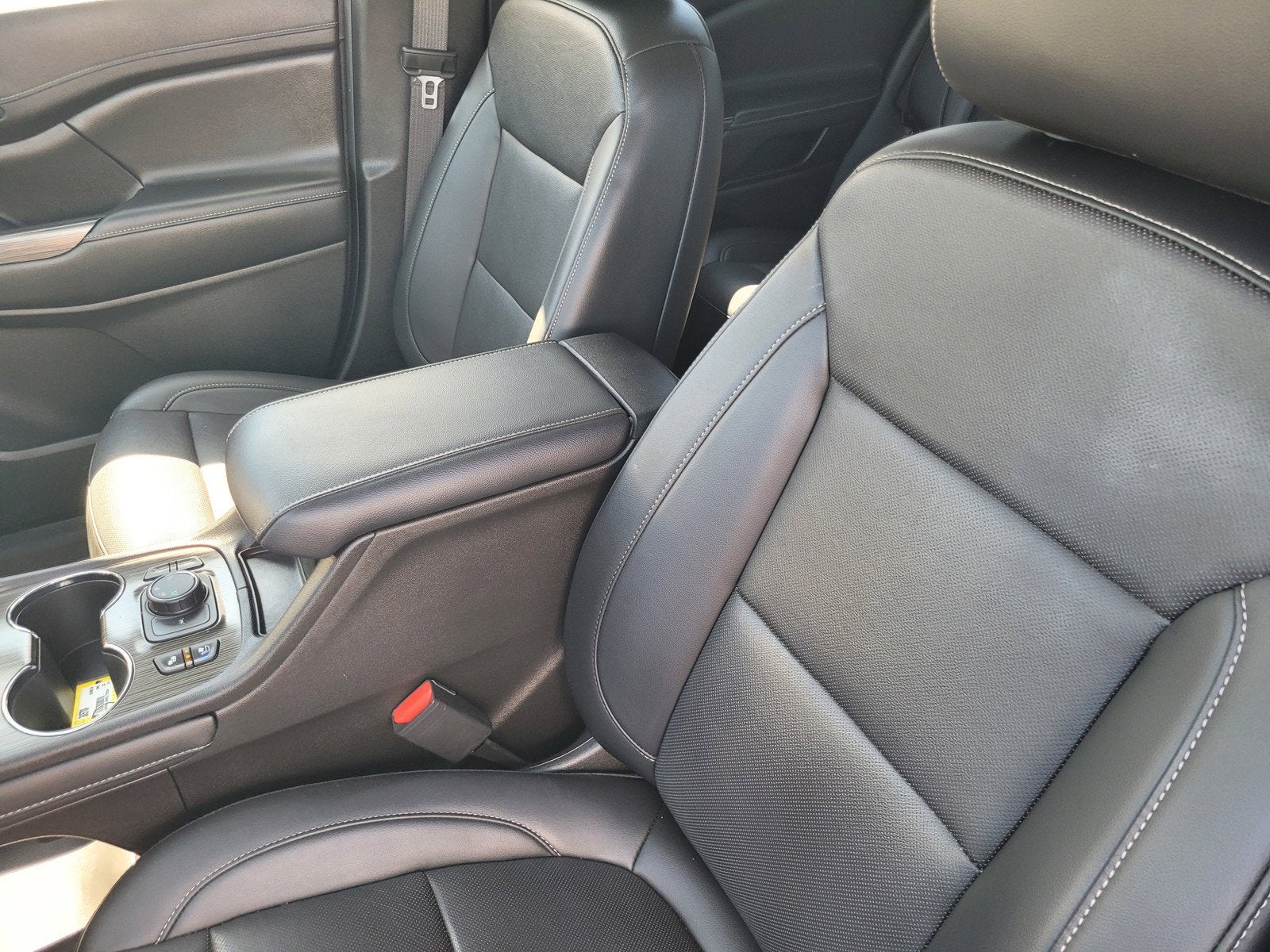 2022 GMC Acadia SLT