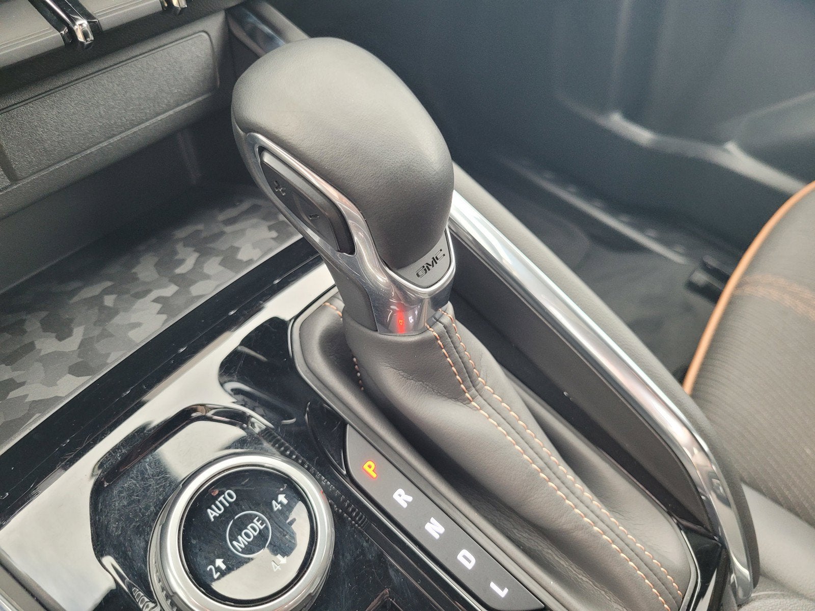 2023 GMC Canyon 4WD AT4
