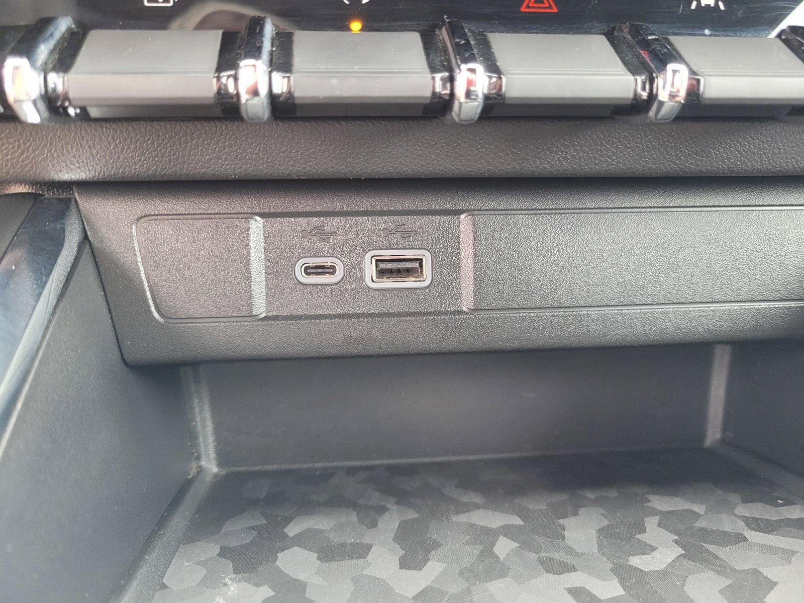 2023 GMC Canyon 4WD AT4