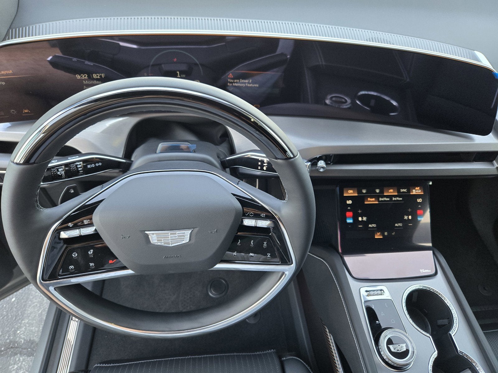 2026 Cadillac VISTIQ Luxury