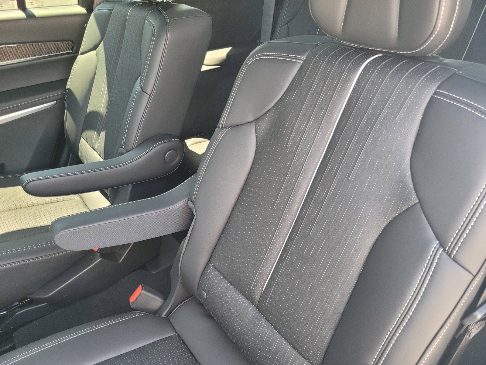 2027 Cadillac VISTIQ Sport