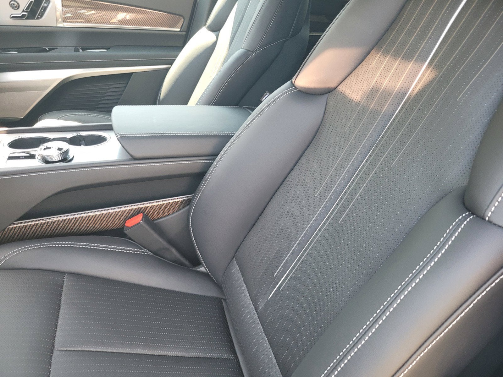 2027 Cadillac VISTIQ Sport