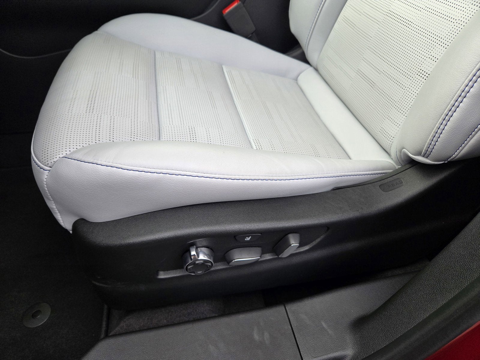 2025 Cadillac XT4 Sport