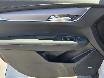 2025 Cadillac XT5 Luxury