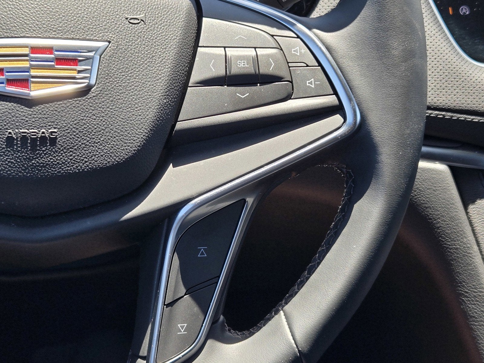 2025 Cadillac XT5 Luxury