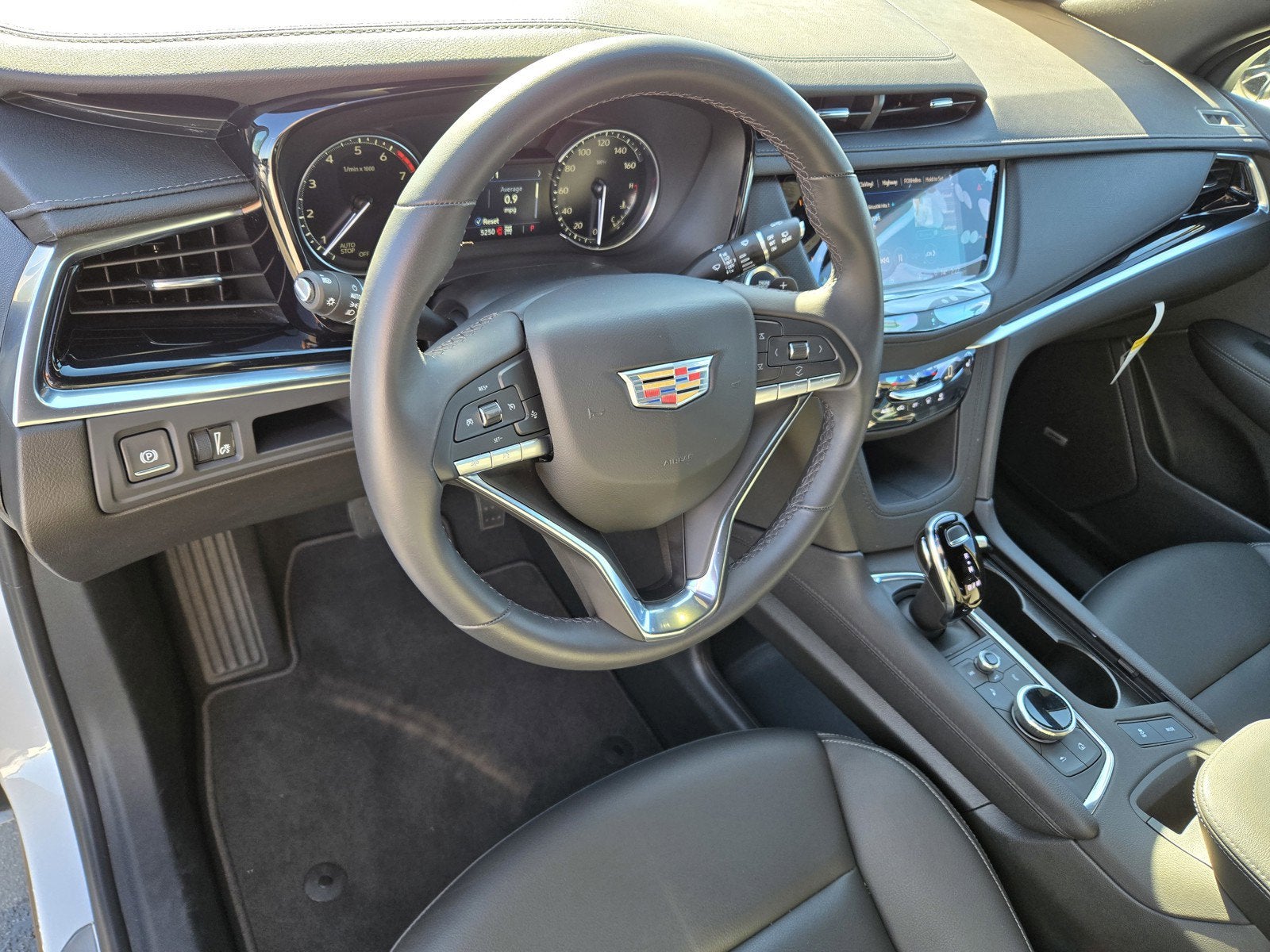 2025 Cadillac XT6 Luxury