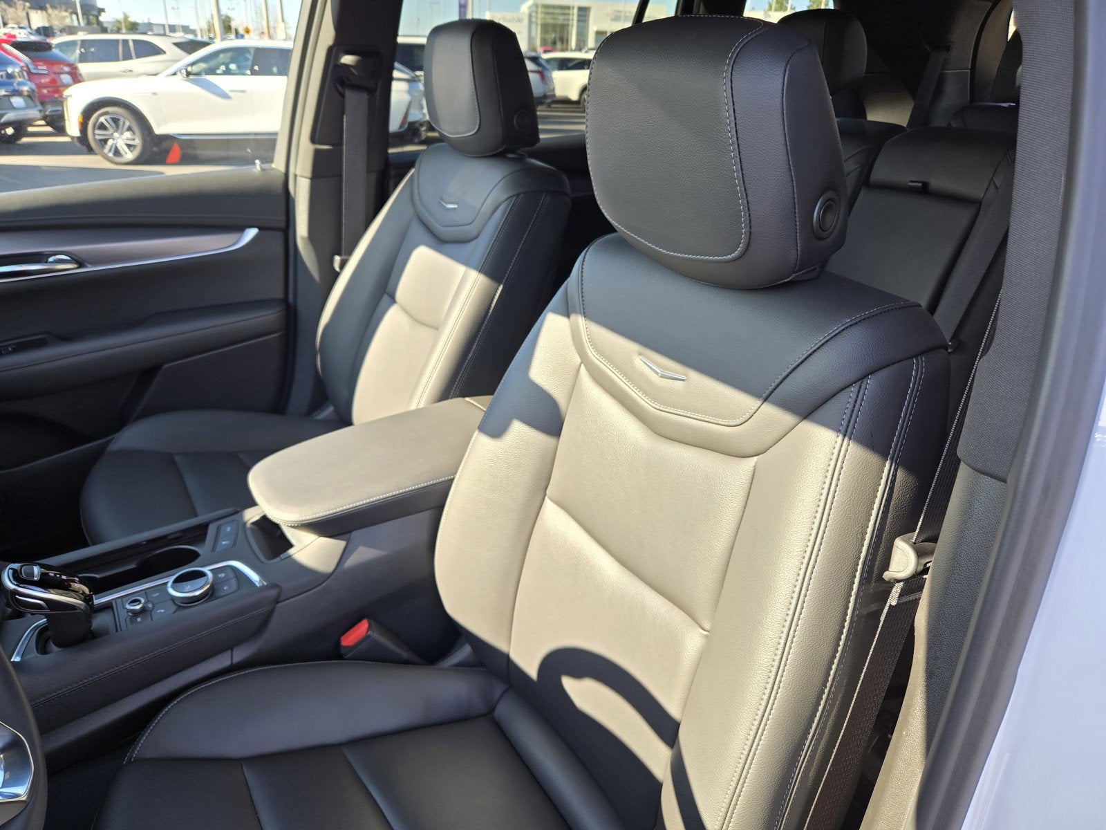 2025 Cadillac XT6 Luxury