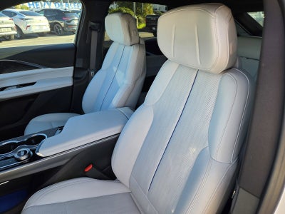 2025 Cadillac LYRIQ Luxury 1