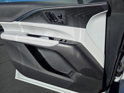 2025 Cadillac LYRIQ Luxury 1