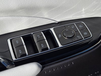 2025 Cadillac LYRIQ Luxury 1