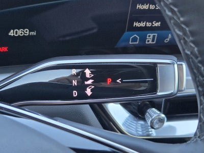 2025 Cadillac LYRIQ Luxury 1