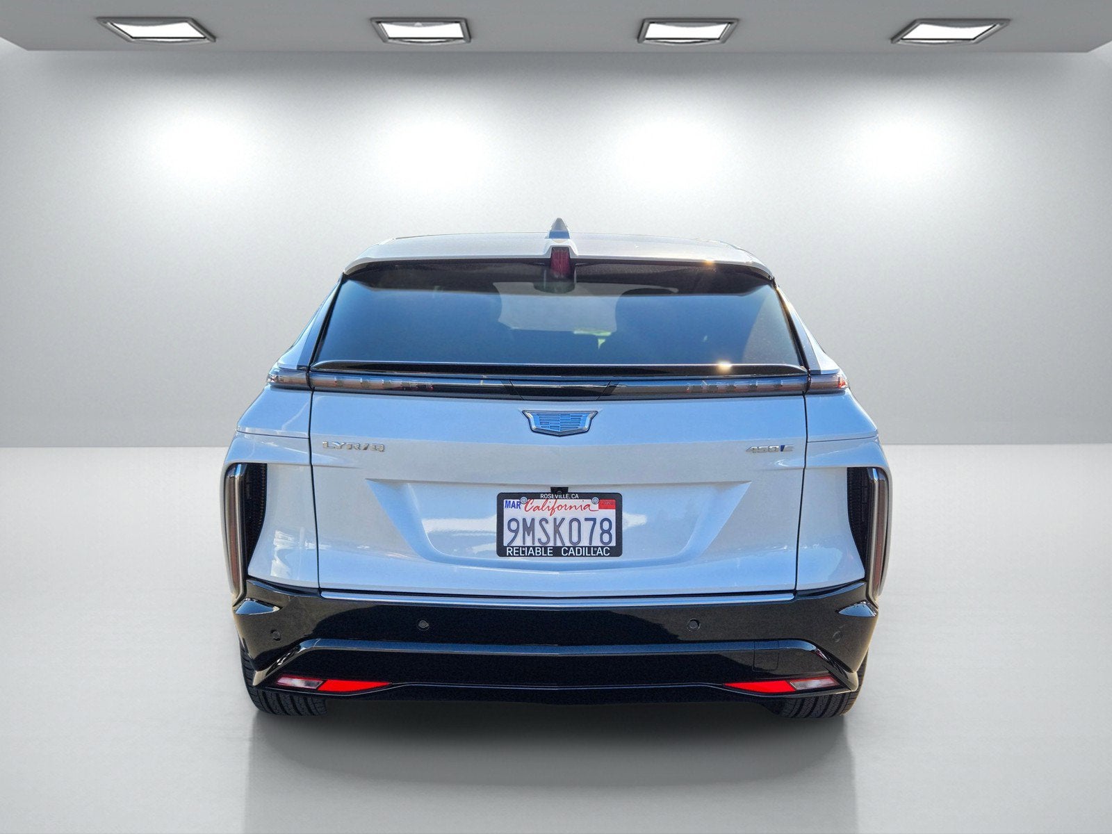 2025 Cadillac LYRIQ Luxury 1