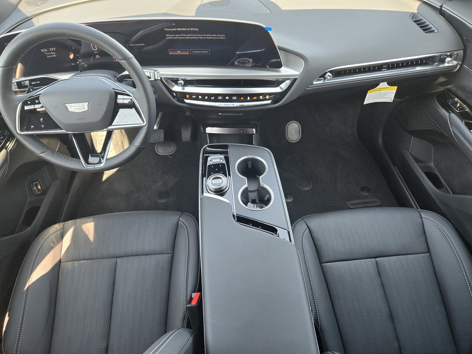 2025 Cadillac LYRIQ Luxury 1