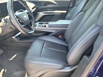 2024 Cadillac LYRIQ Luxury 3