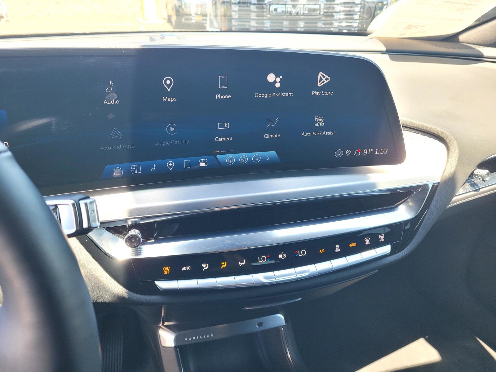 2024 Cadillac LYRIQ Luxury 3