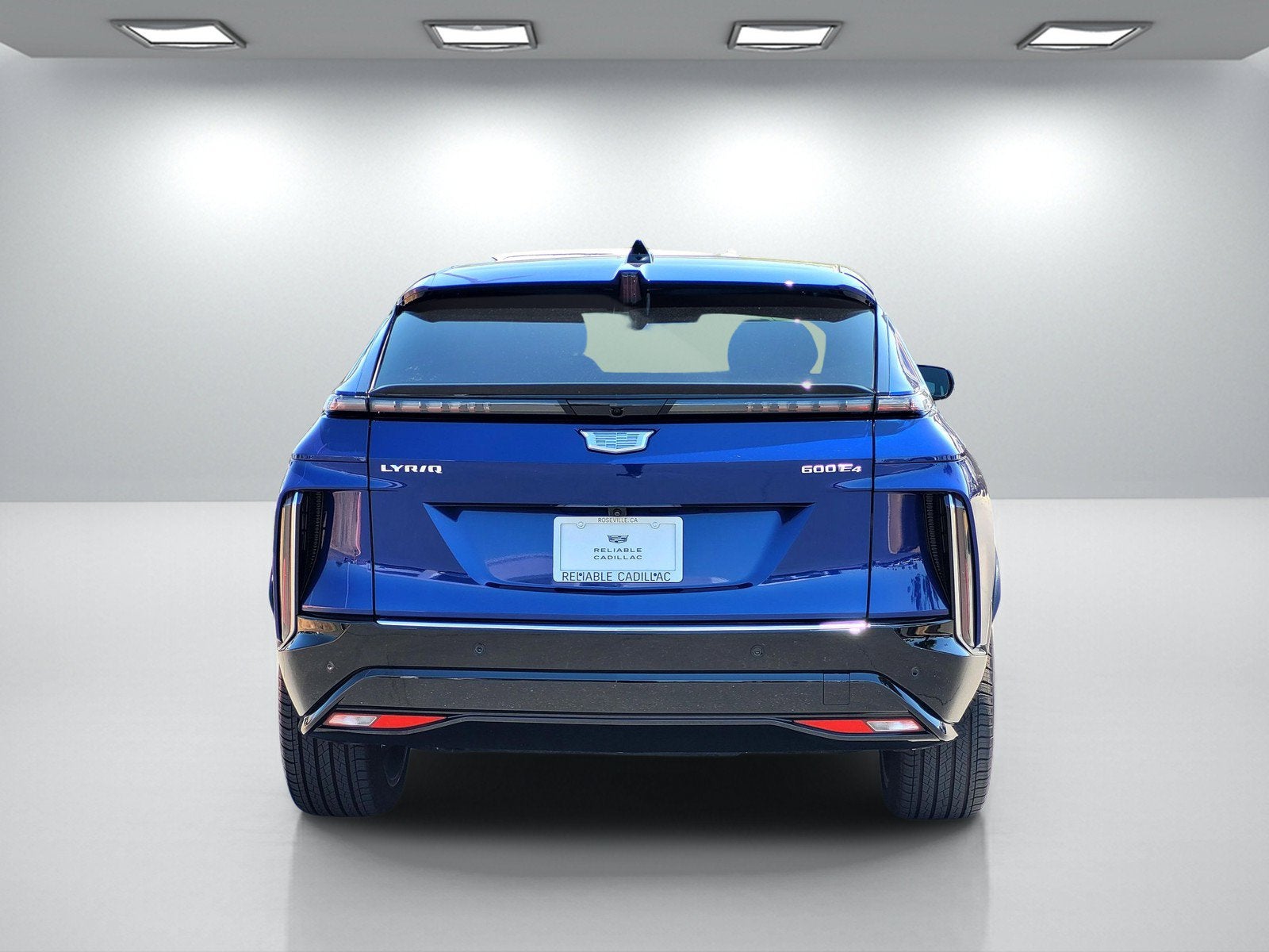 2024 Cadillac LYRIQ Luxury 3