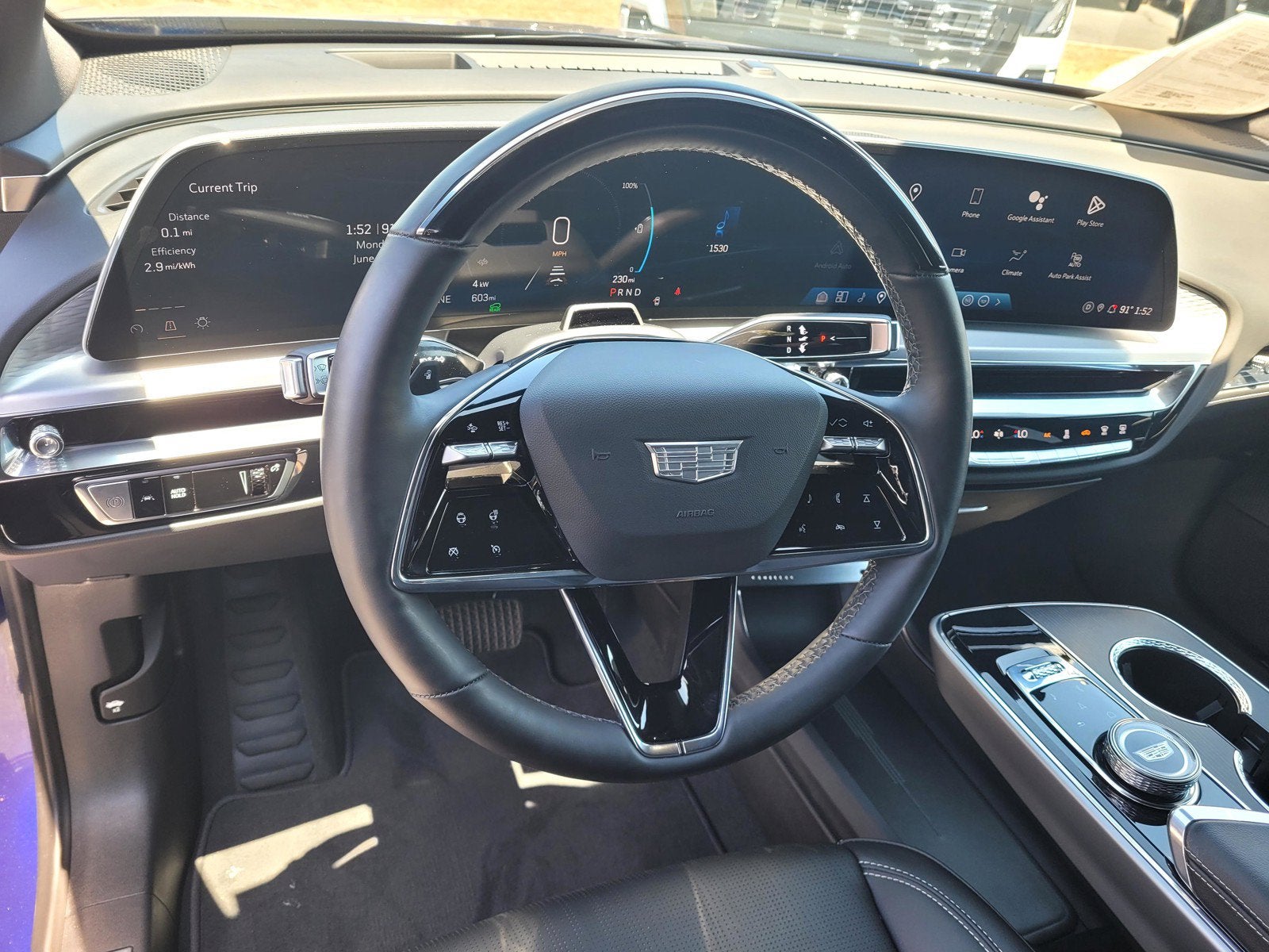 2024 Cadillac LYRIQ Luxury 3