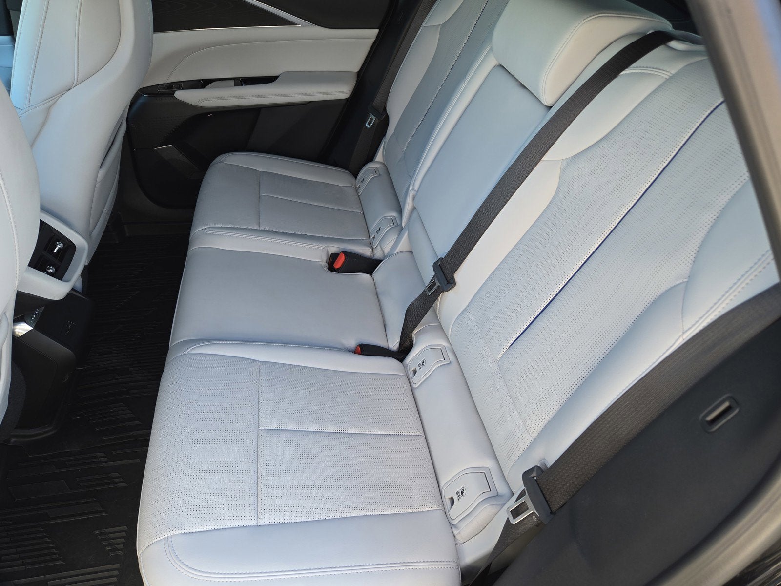 2024 Cadillac LYRIQ Sport 1