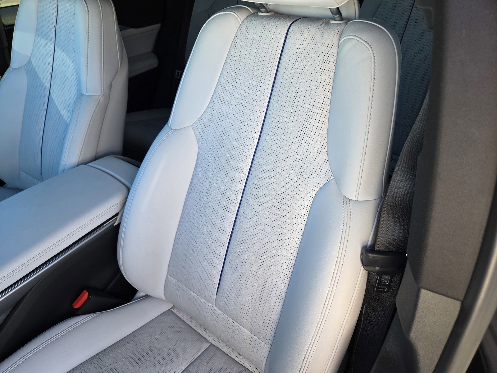 2024 Cadillac LYRIQ Sport 1