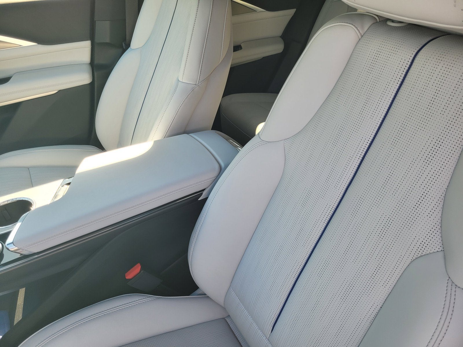 2027 Cadillac LYRIQ Signature Luxury