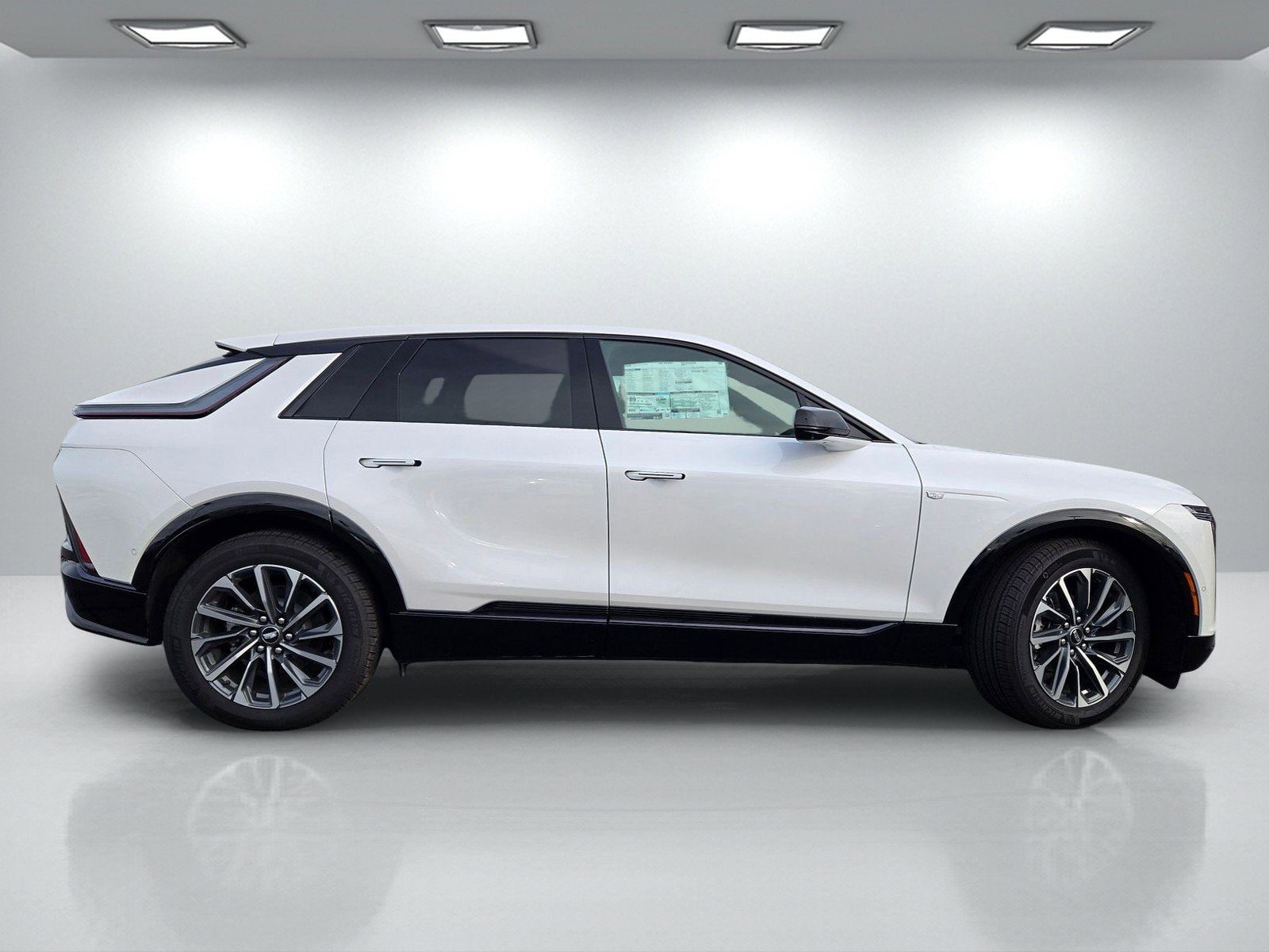 2025 Cadillac LYRIQ Sport 1