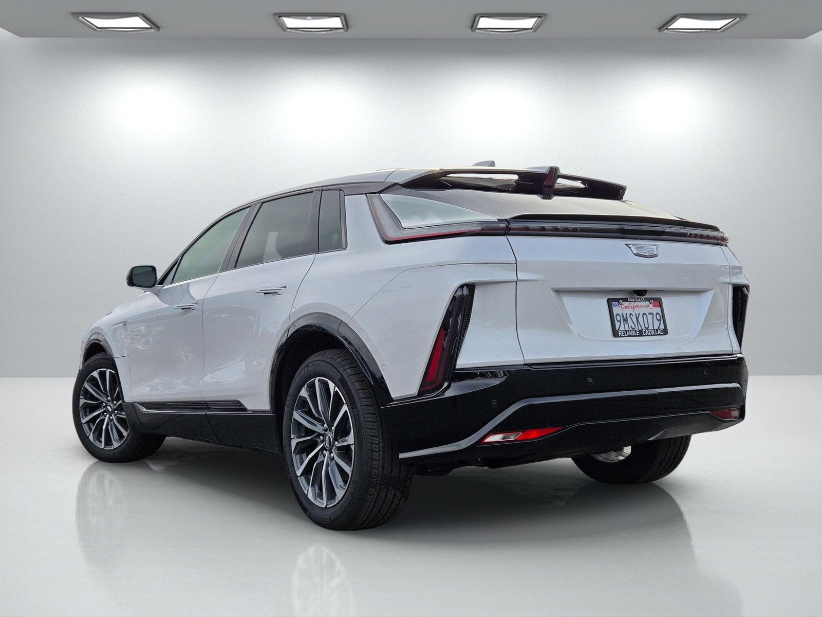 2025 Cadillac LYRIQ Sport 1