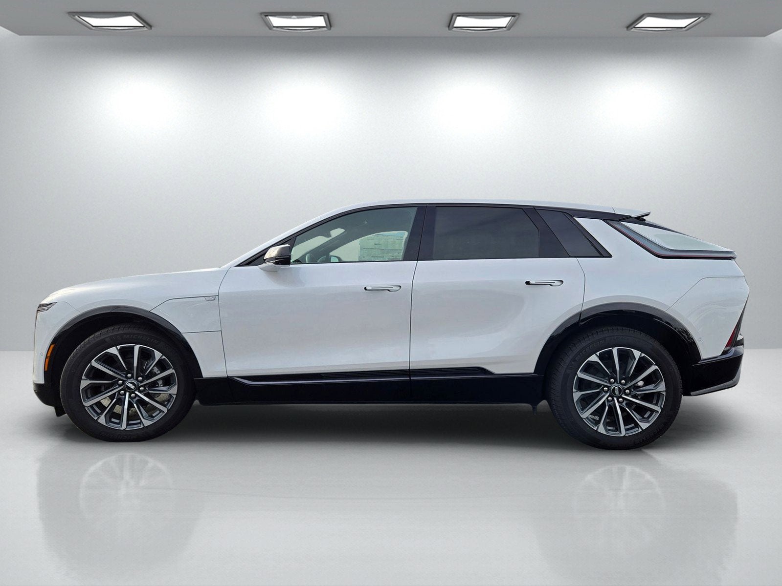 2025 Cadillac LYRIQ Sport 1