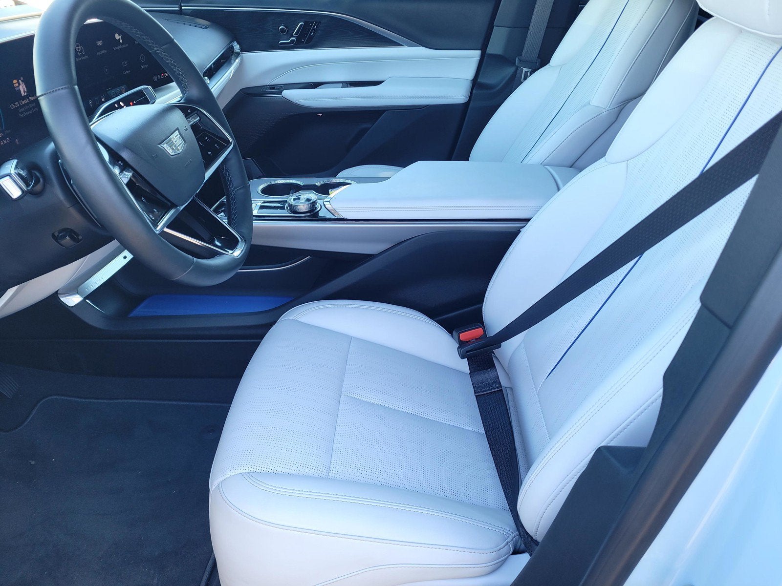2025 Cadillac LYRIQ Sport 1
