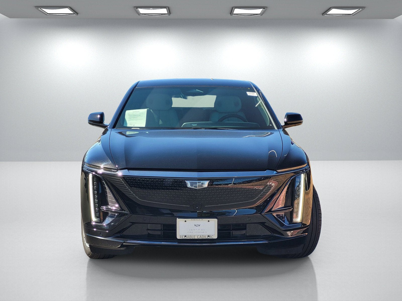 2024 Cadillac LYRIQ Sport 2
