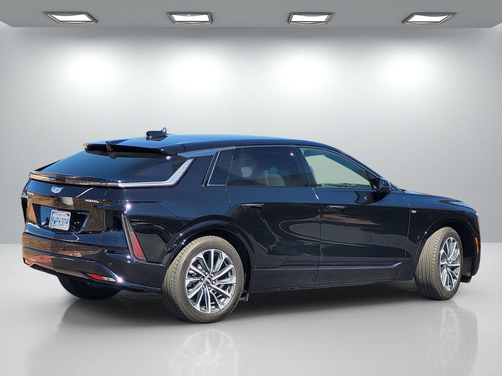 2024 Cadillac LYRIQ Sport 2