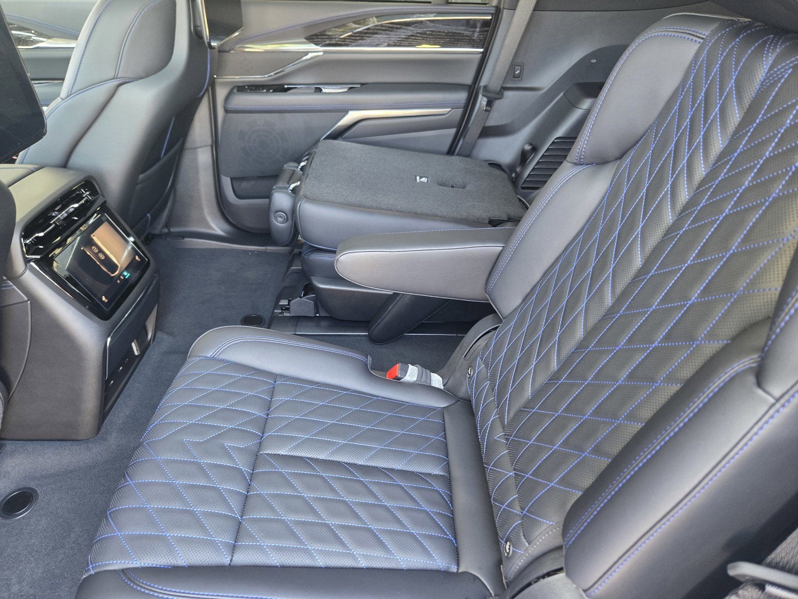 2026 Cadillac ESCALADE IQL Luxury