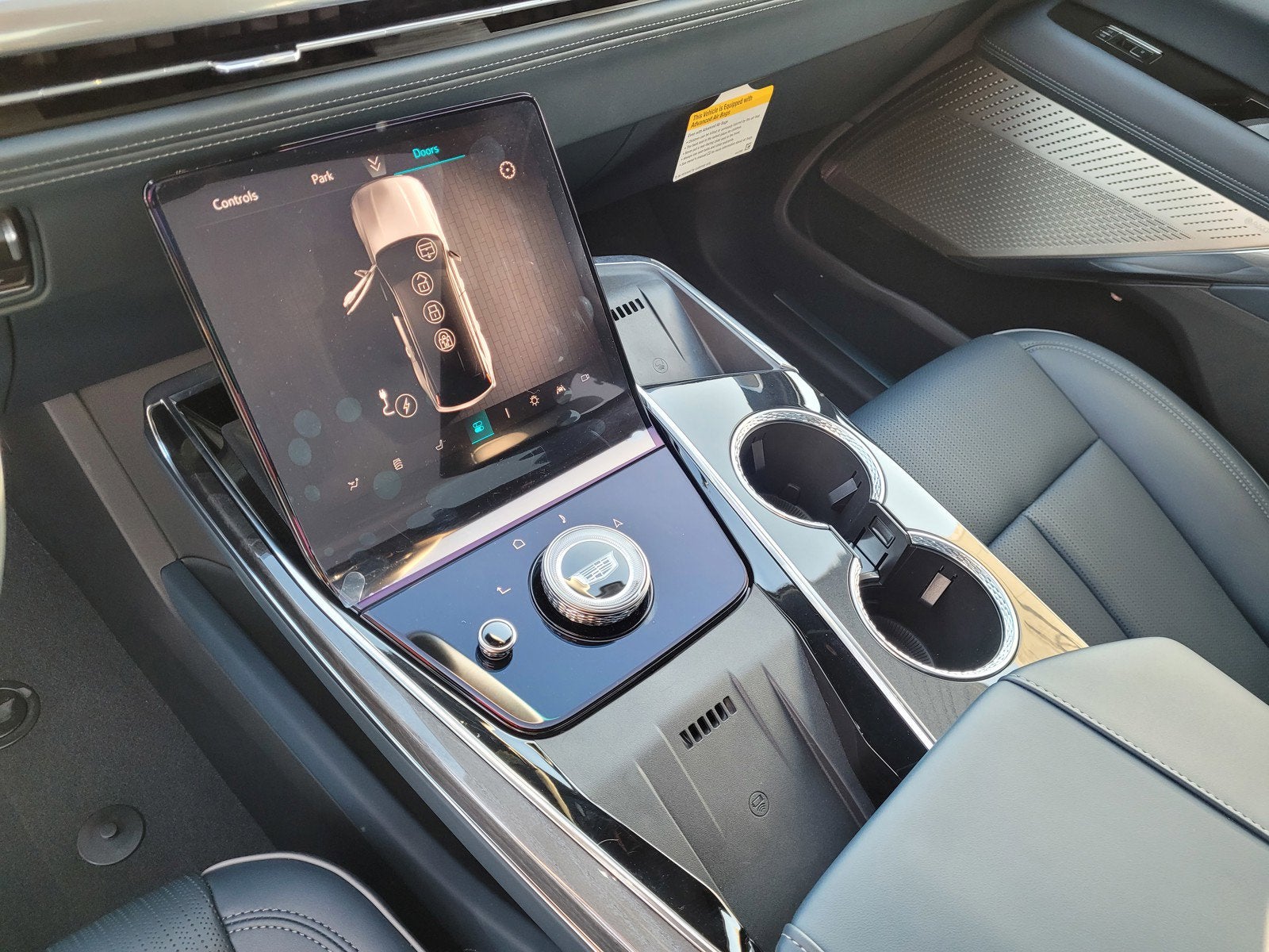 2025 Cadillac ESCALADE IQ Luxury 2