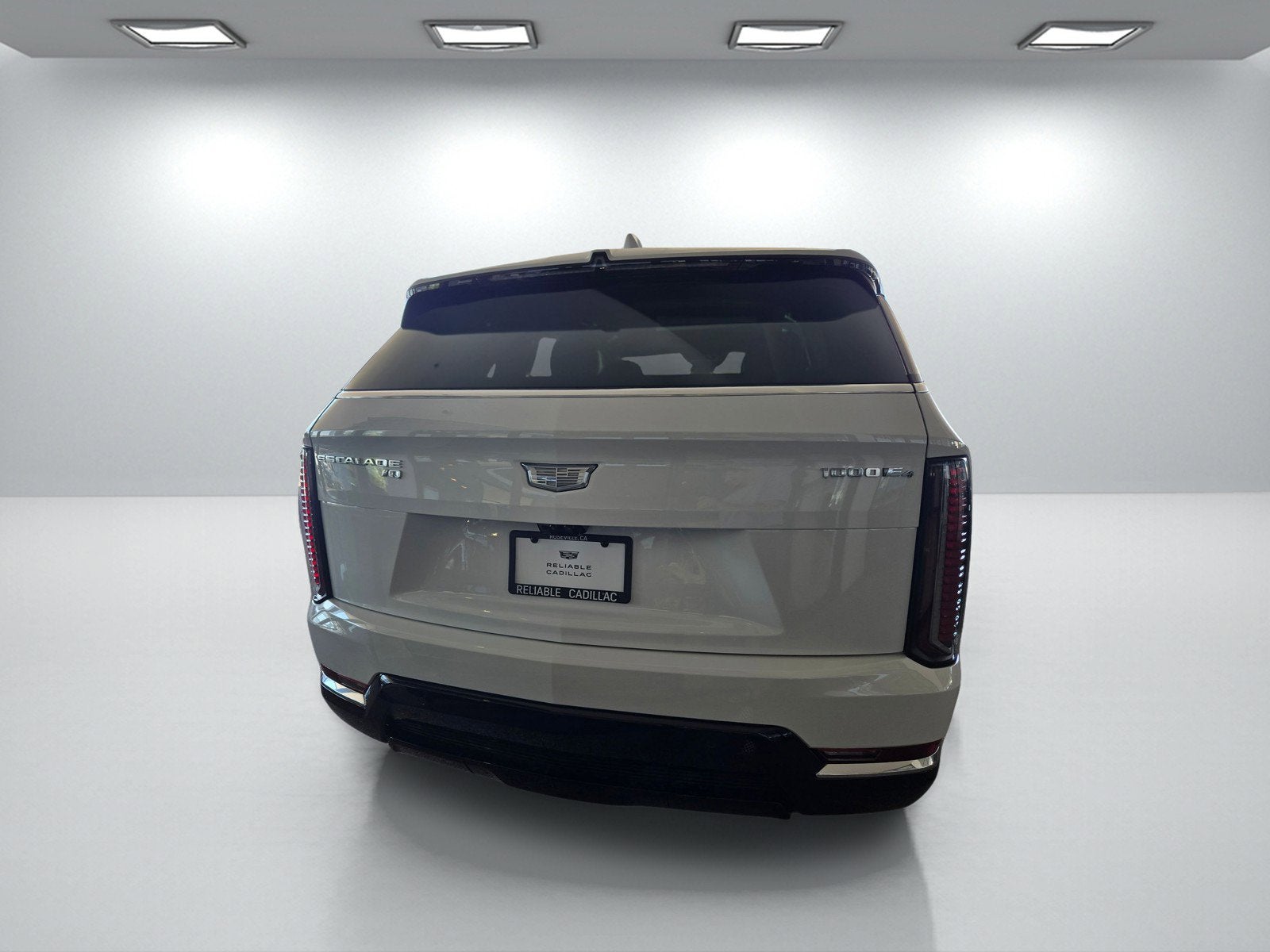 2025 Cadillac ESCALADE IQ Luxury 2