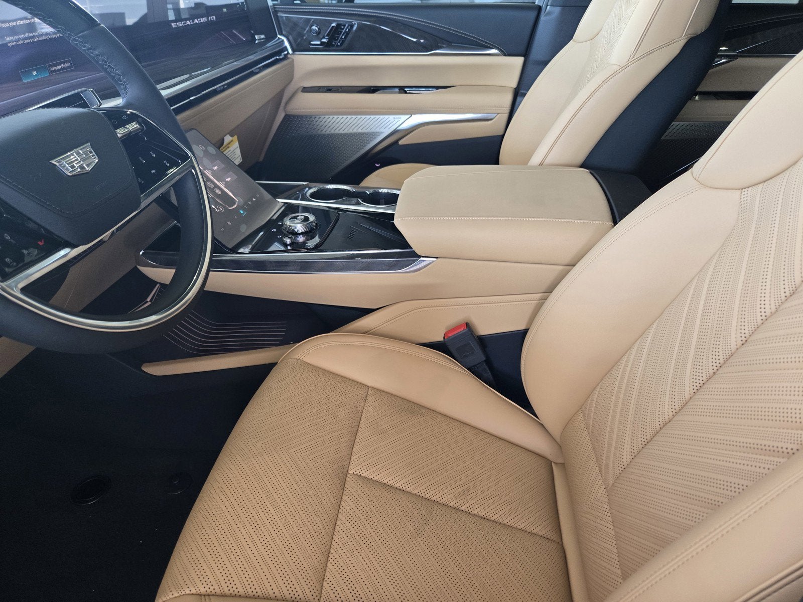 2025 Cadillac ESCALADE IQ Luxury 2