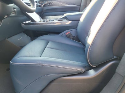 2025 Cadillac ESCALADE IQ Luxury 2