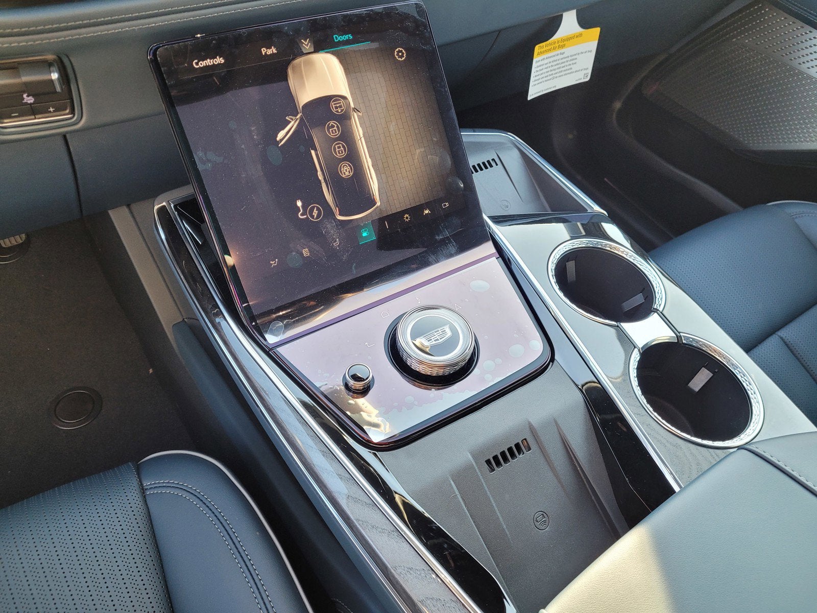 2025 Cadillac ESCALADE IQ Luxury 2