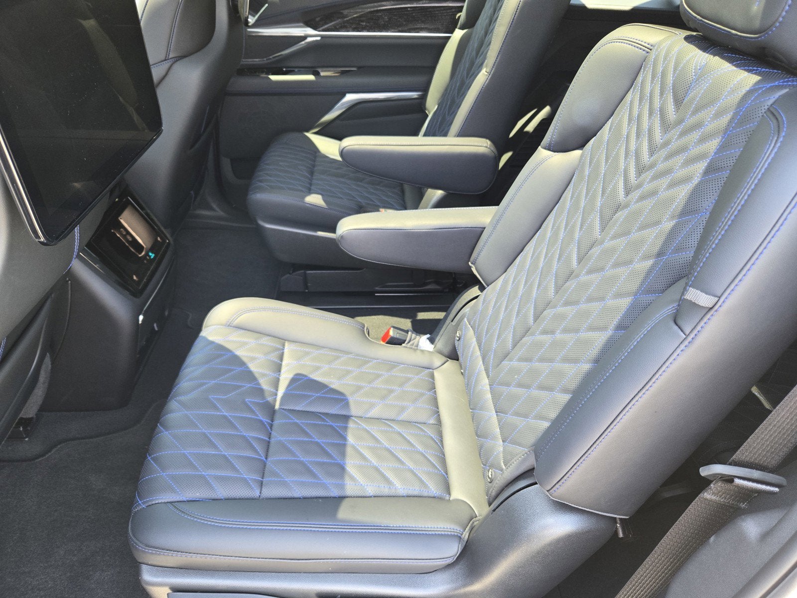 2026 Cadillac ESCALADE IQ Sport