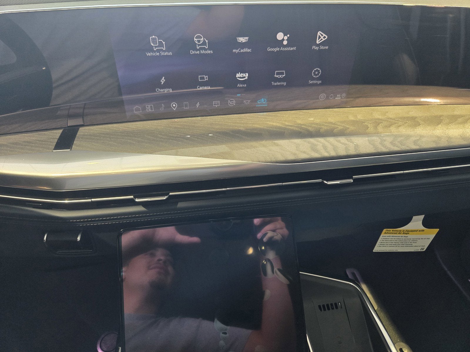 2025 Cadillac ESCALADE IQ Sport 2