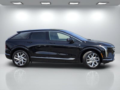 2025 Cadillac OPTIQ Luxury 1