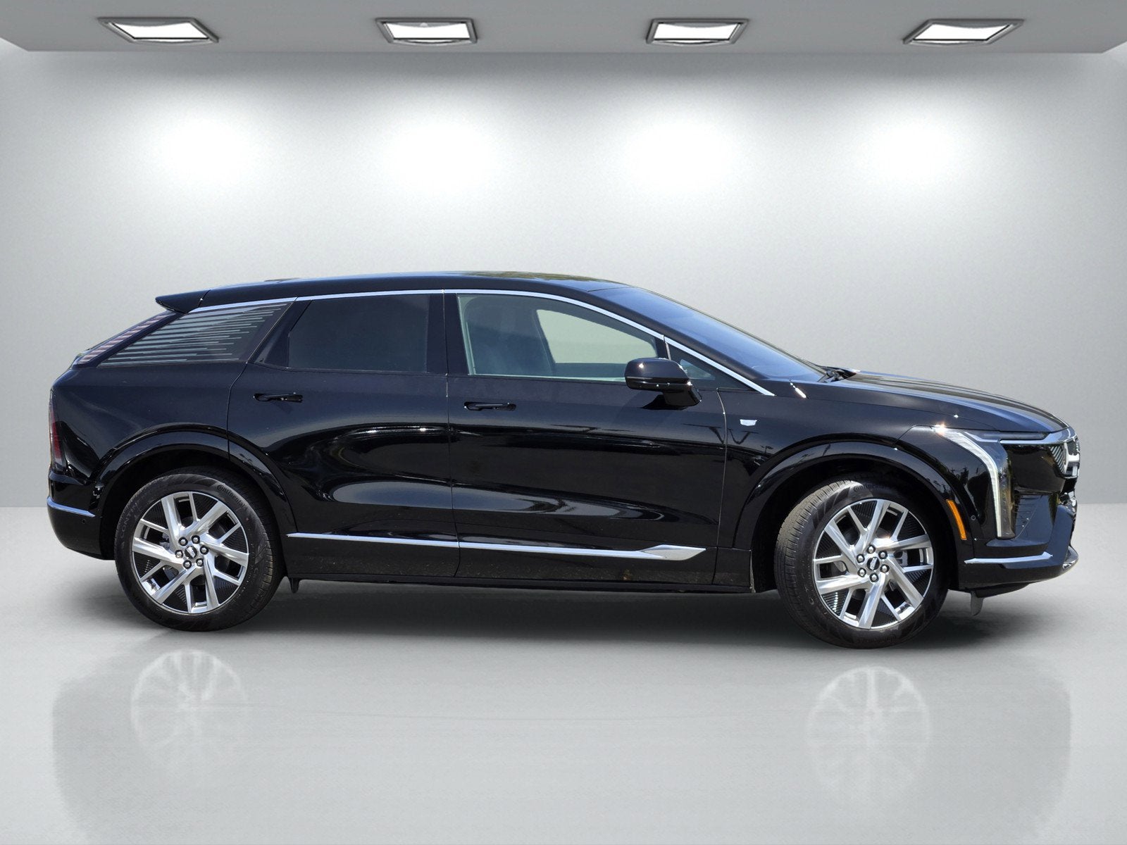 2025 Cadillac OPTIQ Luxury 1