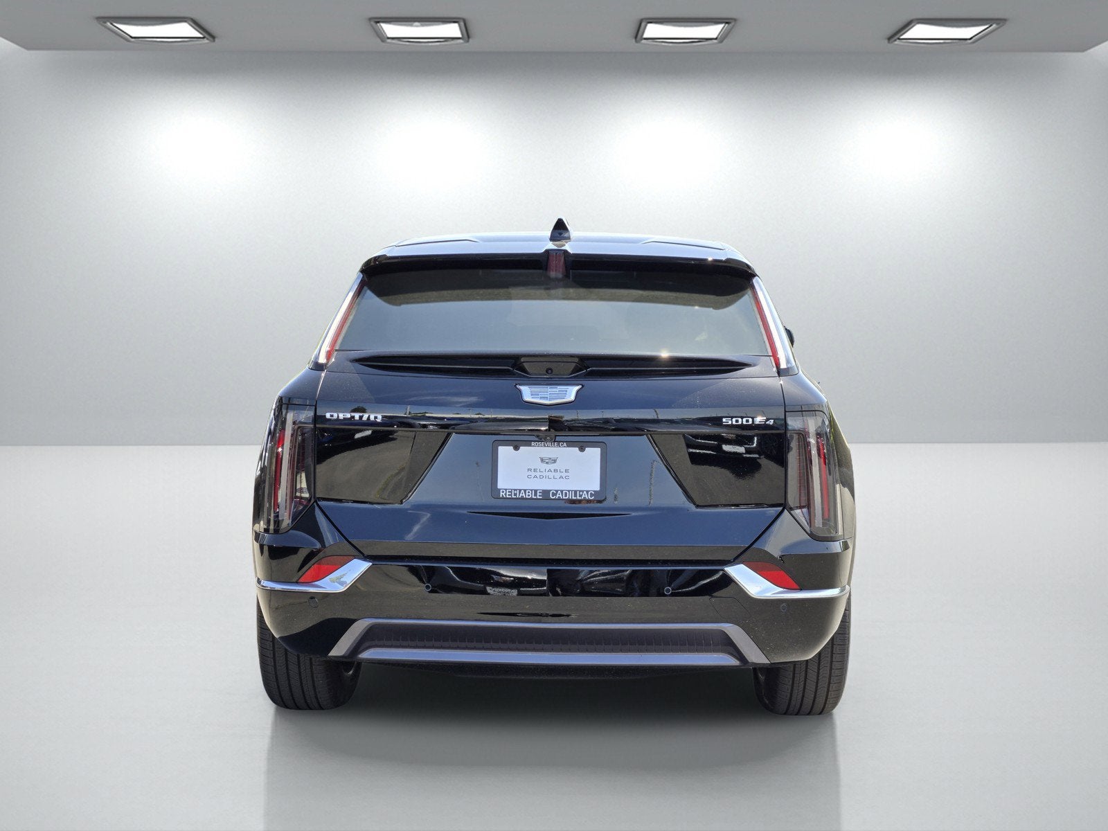 2025 Cadillac OPTIQ Luxury 1