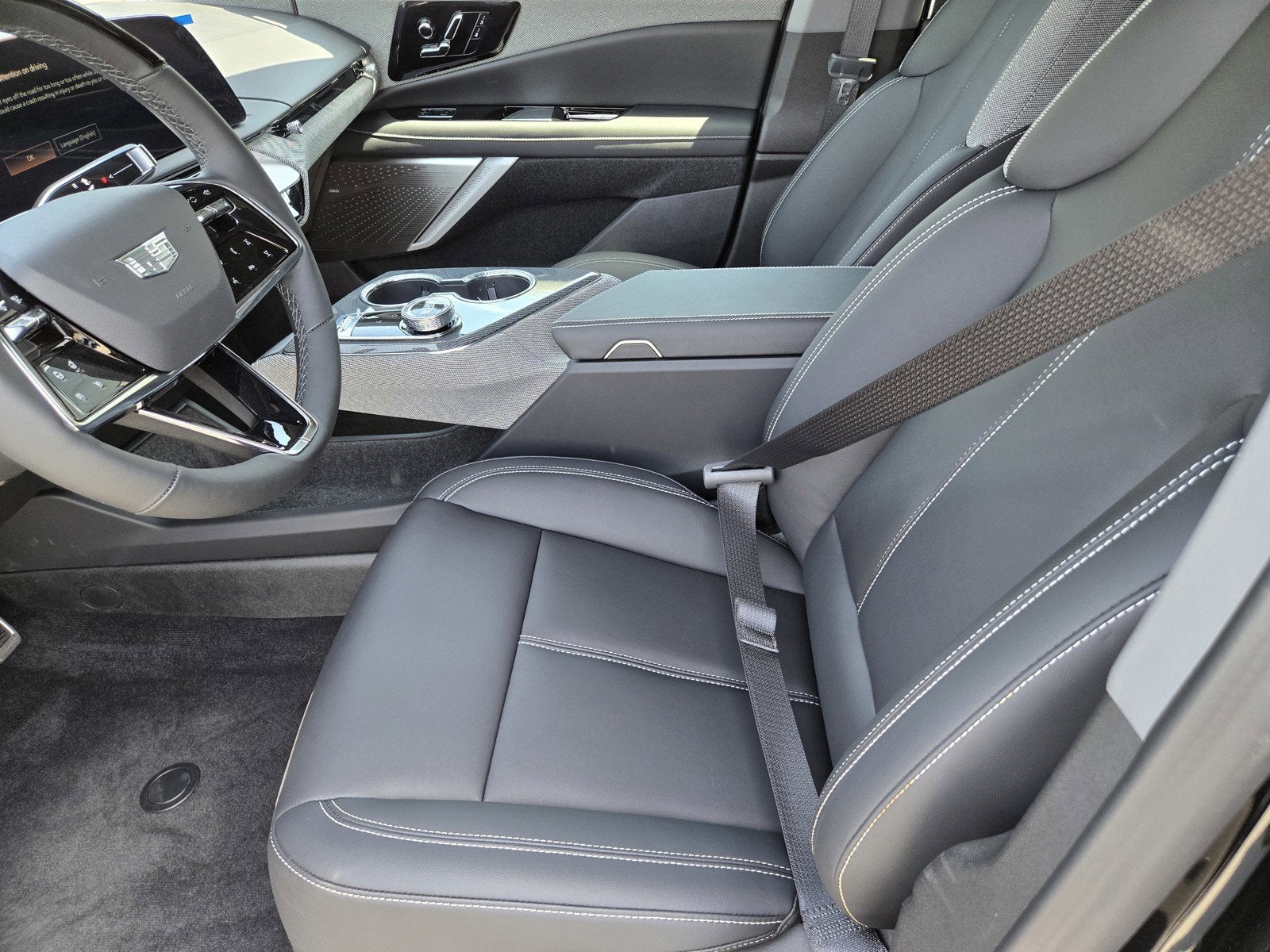 2025 Cadillac OPTIQ Luxury 1