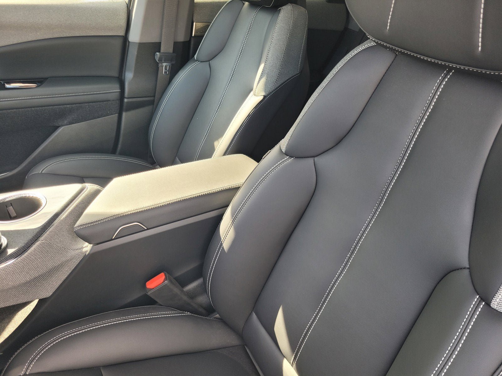 2026 Cadillac OPTIQ Sport - Photo 8
