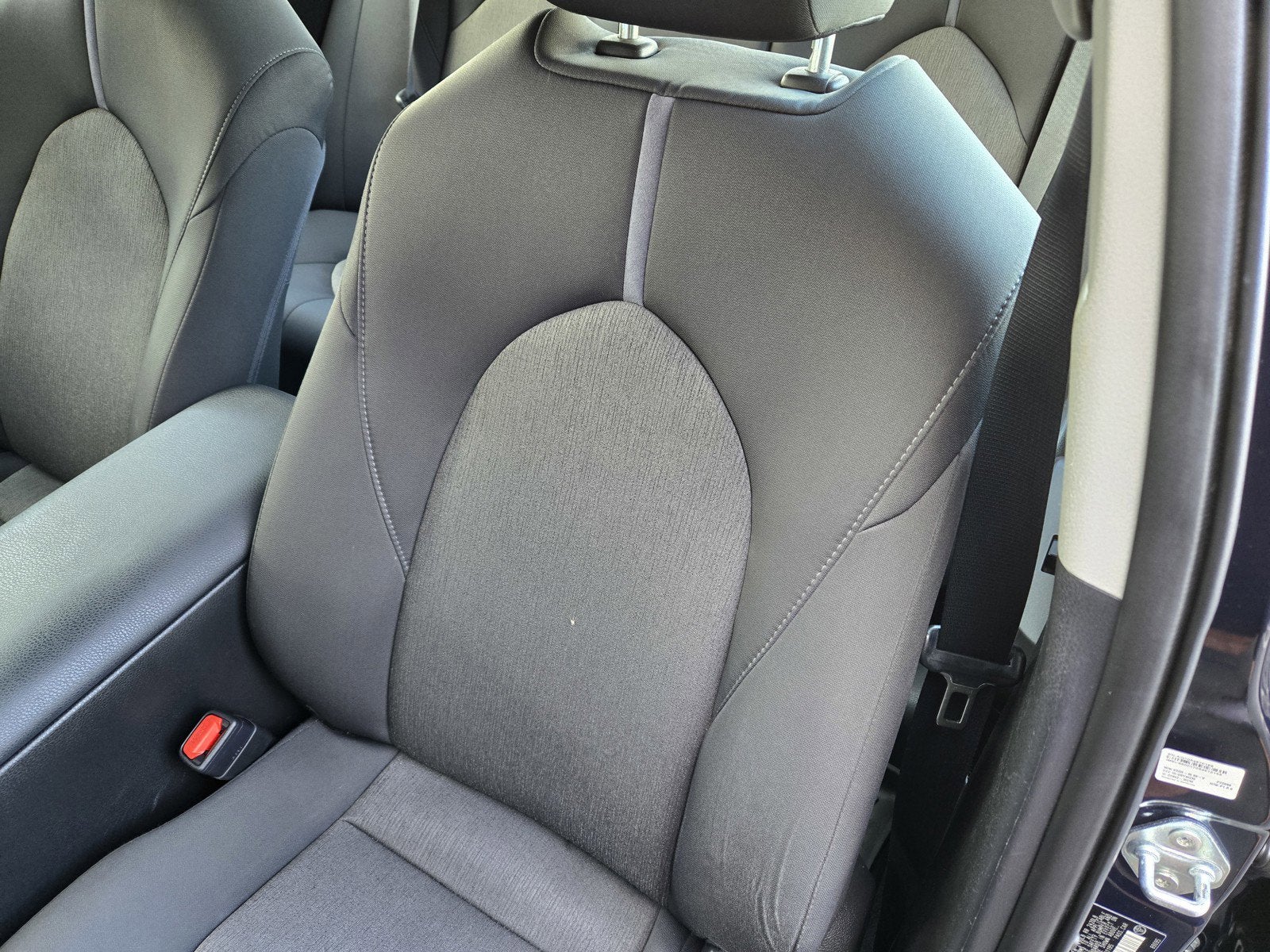 2022 Toyota Camry Hybrid LE